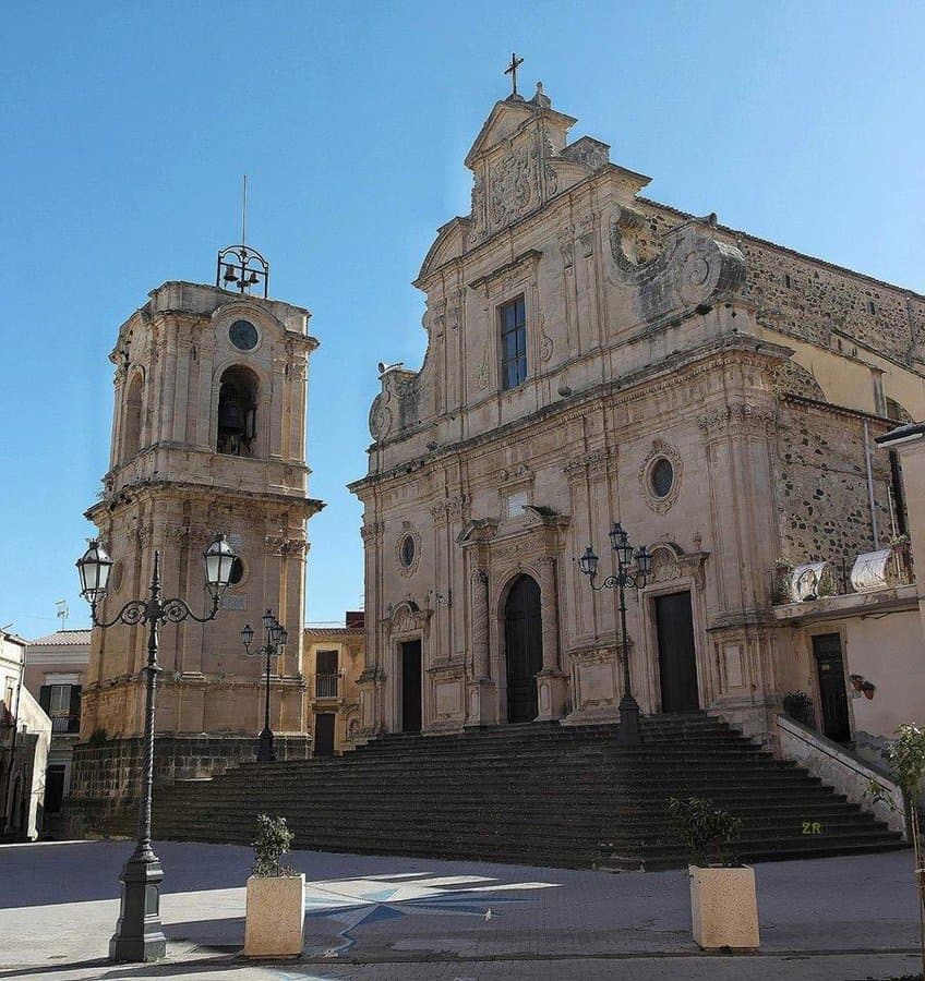 Militello Val di Catania Zdroj: Visit Sicily