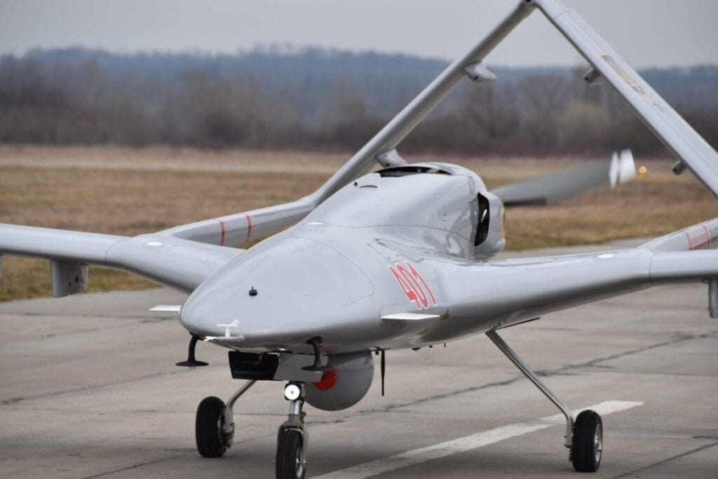 Bayraktar TB2, dron Tureckej výroby použitý na Ukrajine, Zdroj: Wikimedia commons