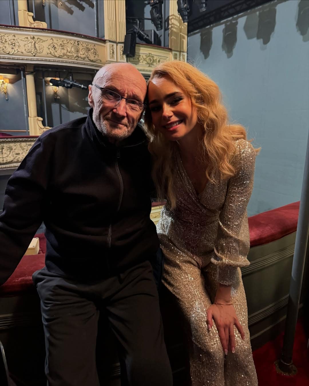 Lily Collins a Phil Collins