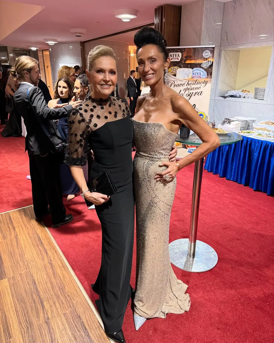 Helena Vondráčková a Sisa Lelkes Sklovska