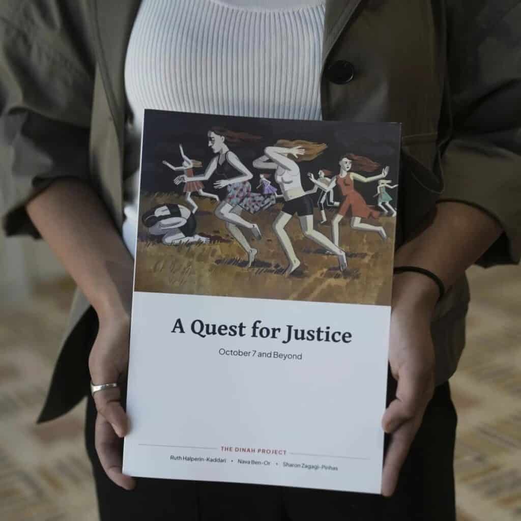 Obálka správy „Quest for Justice“ (v preklade Hľadanie spravodlivosti), ktorú vypracoval izraelský tím výskumníčok z projektu Dinah, Zdroj:X/Crif Marseille Provence