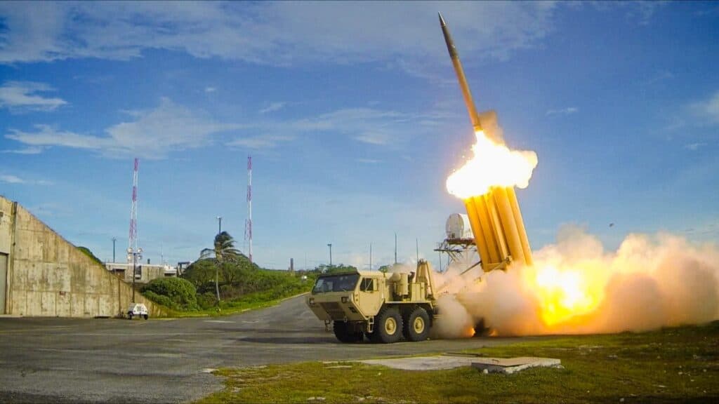 Pri ročnej produkcii približne 36–48 THAAD spotrebovali USA počas vojny takmer dvojročnú zásobu týchto rakiet. Zdroj:X/Megatron