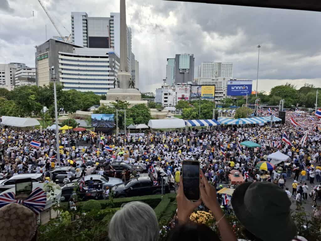 Protesty v Thajsku, podľa odhadov sa zúčastnilo 10 000 ľudí, Zdroj: X/Khaosod English
