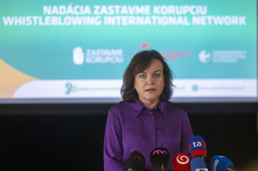 Zuzana Petková, Nadácia Zastavme korupciu
