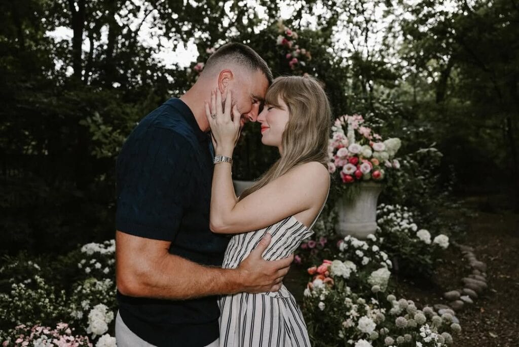 Taylor Swift, Travis Kelce, zásnuby