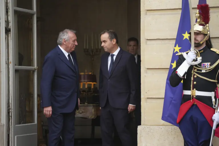 Nový francúzsky premiér Sébastien Lecornu si prevzal svoj úrad