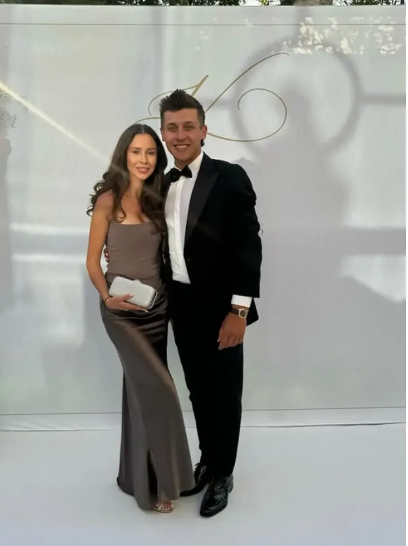 Natália napísala krátku, ale výstižnú vetu: „Polovica mňa + teba polovica. FOTO: Instagram/natalialevius