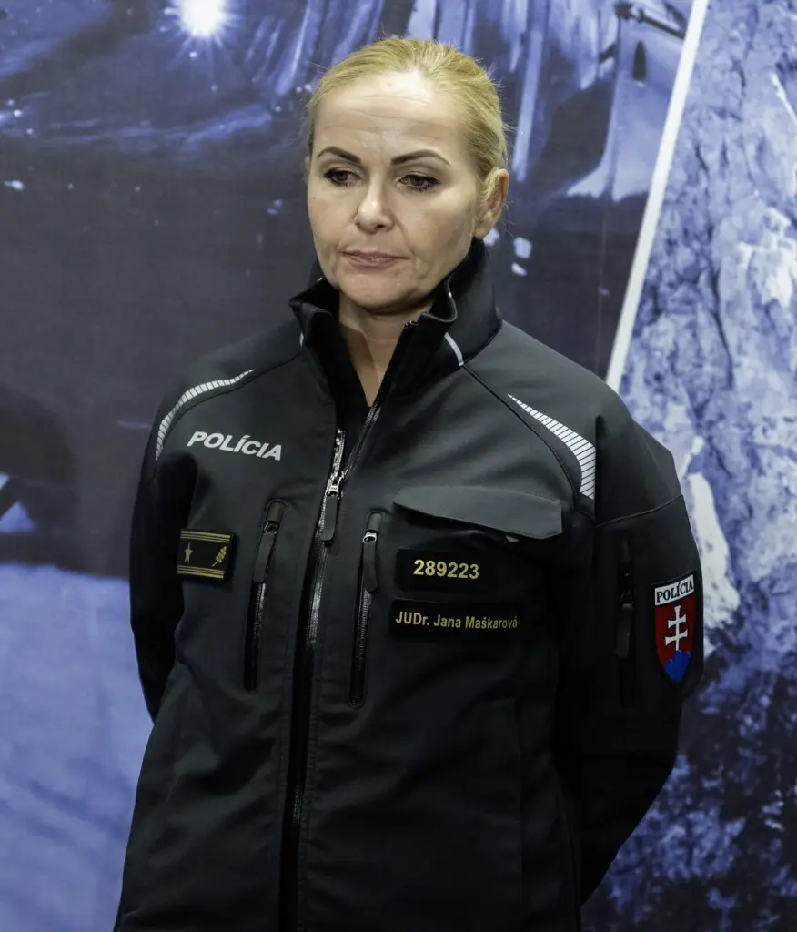 Maškarová, policajná prezidentka
