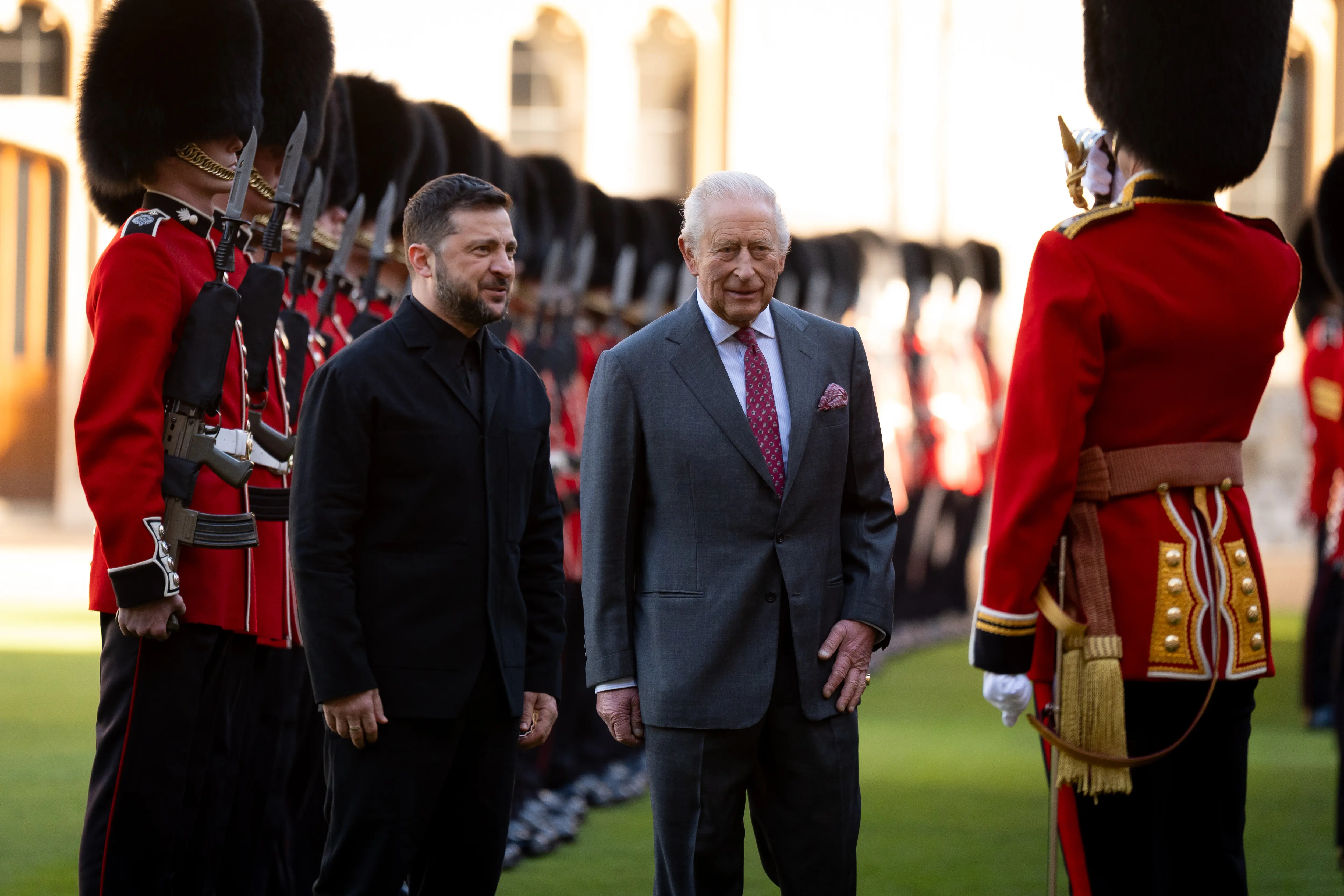 ukrajinský prezident Volodymyr Zelenskyj, britský kráľ Karol III. 