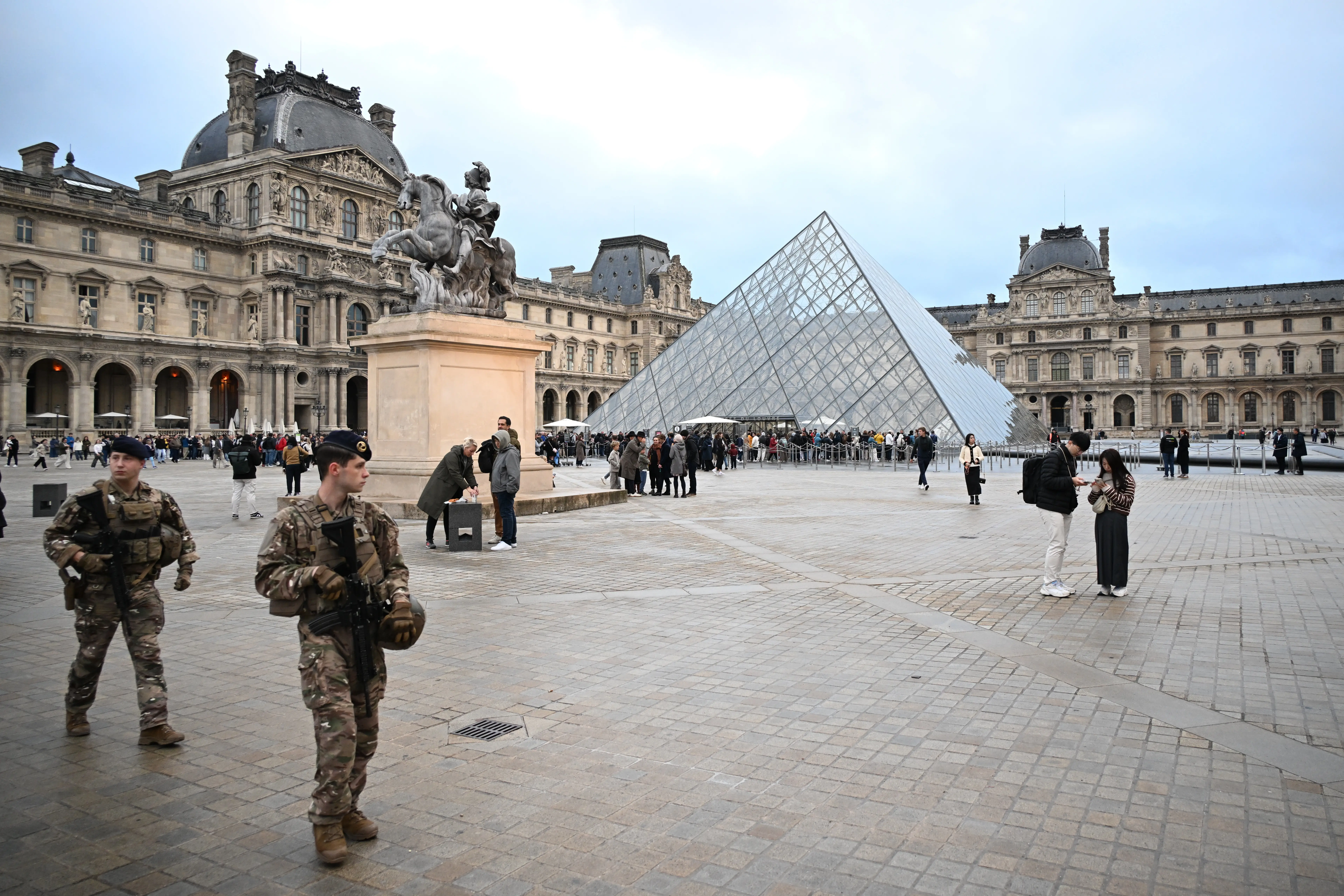 Louvre
