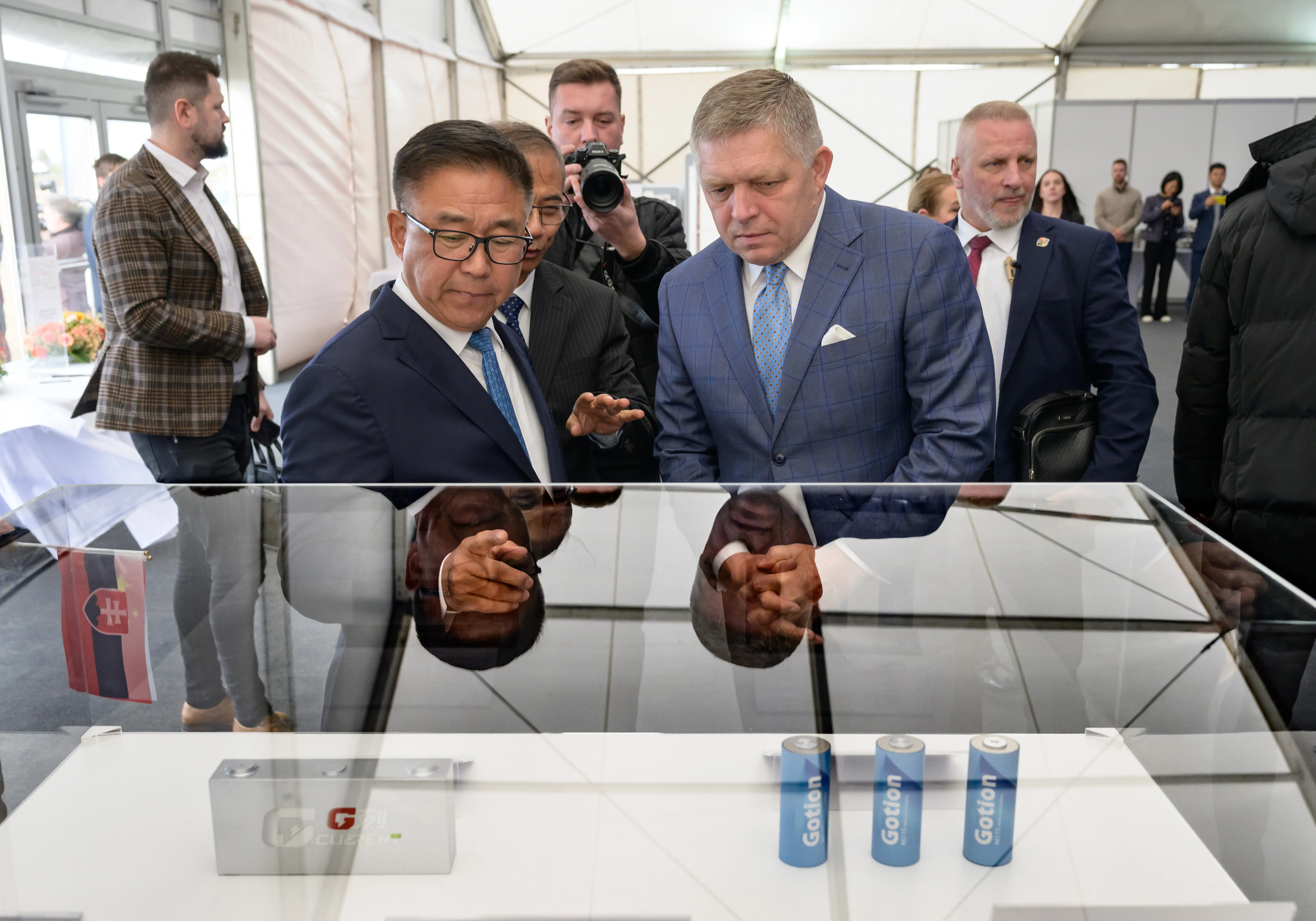 V Šurany Industrial Parku sa začala výstavba baterkárne