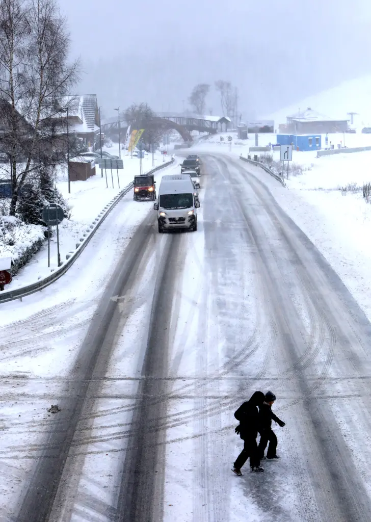 Horský priechod Donovaly sneh