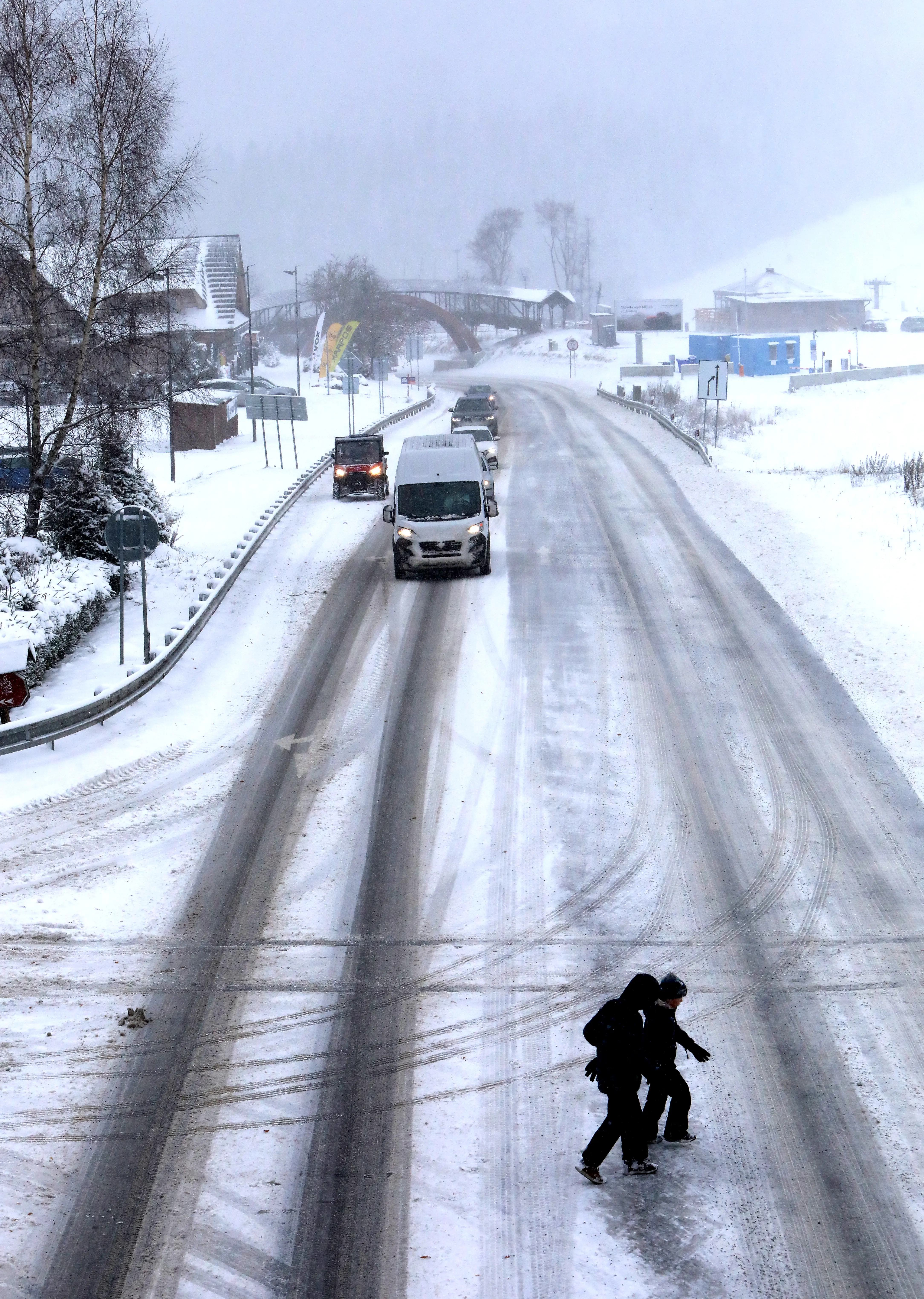 Horský priechod Donovaly sneh
