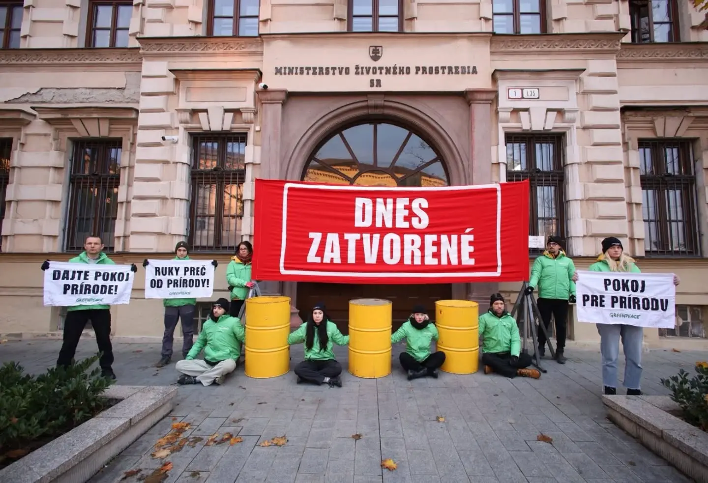 Greenpeace Slovensko protest ministerstvo životného prostredia