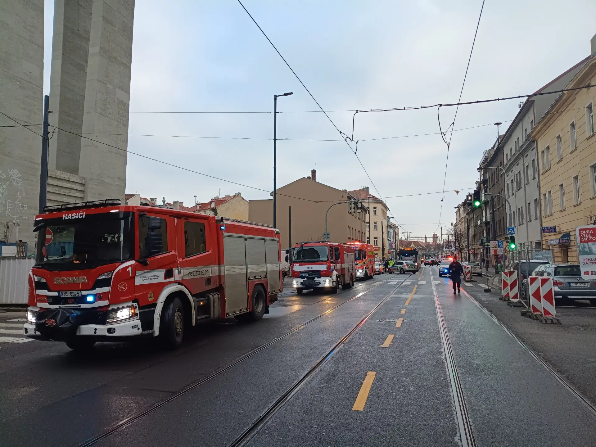 Praha únik plynu hasiči