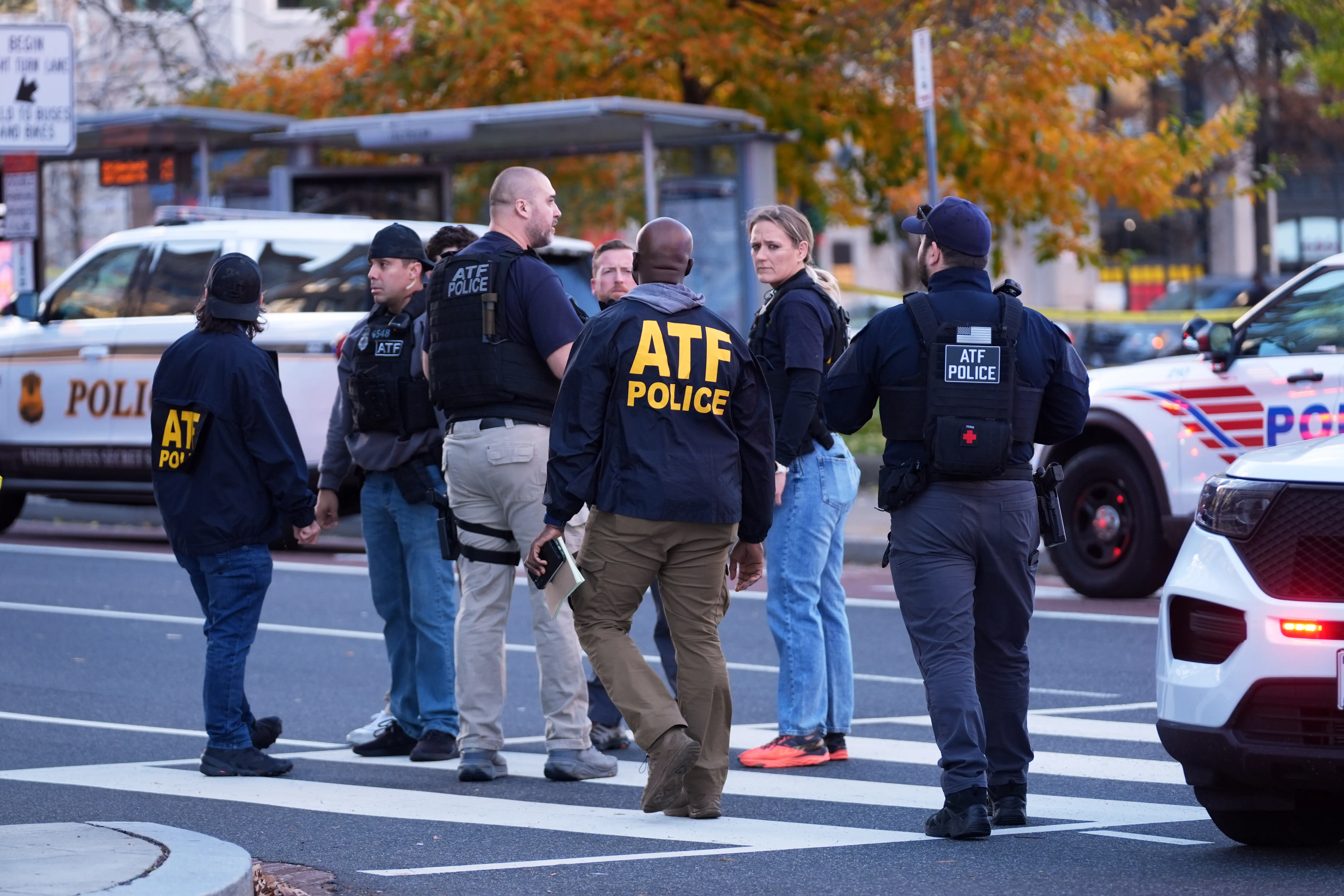 USA Biely dom vojaci Národná garda postrelenie