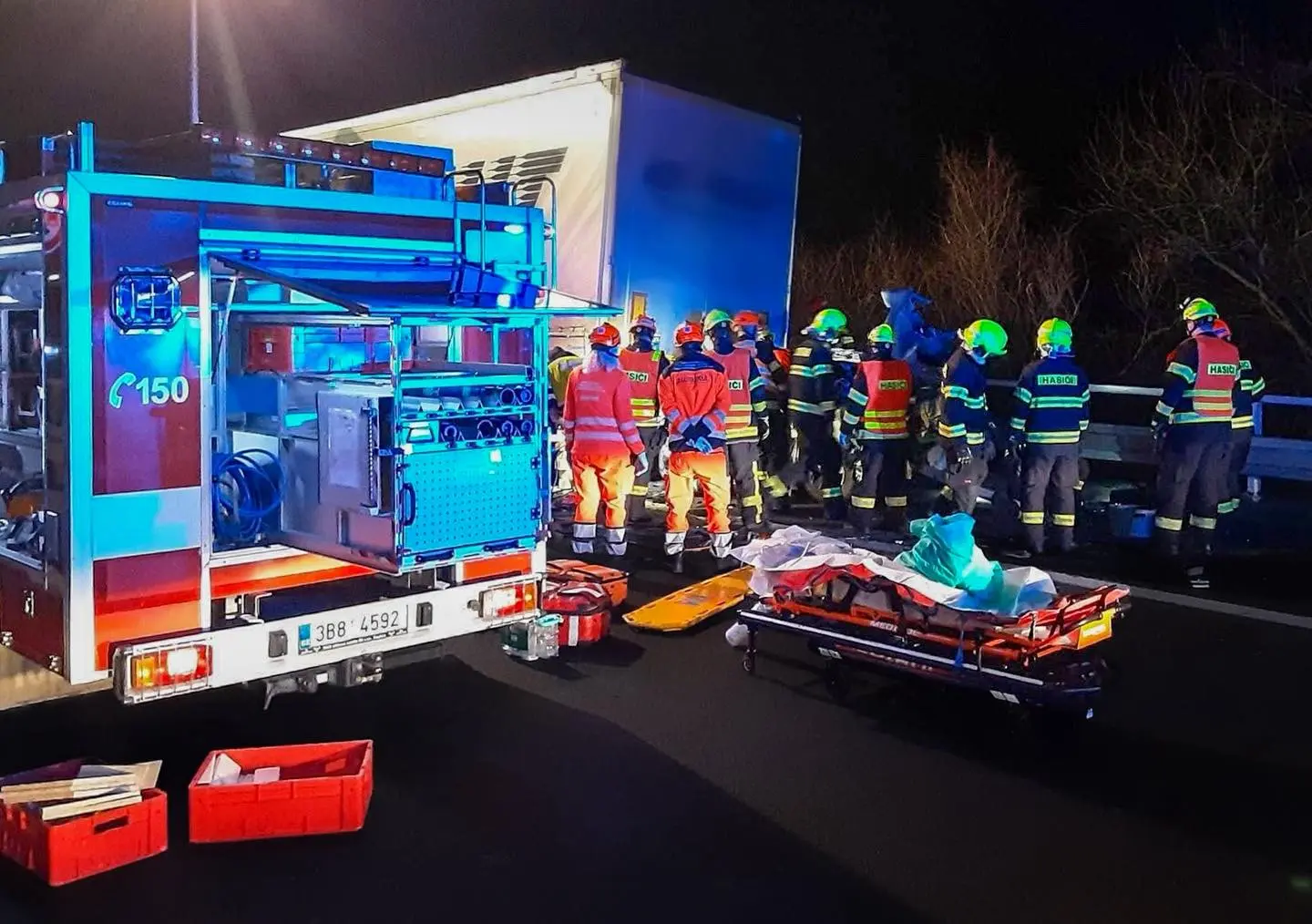 nehoda D2 pri Kútoch auto kamión