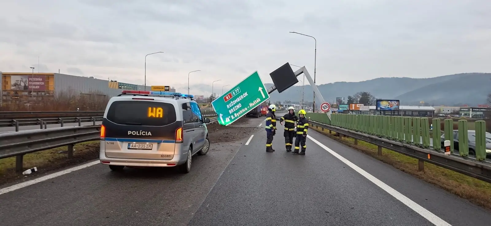 nehoda R1 pred Banskou Bystricou