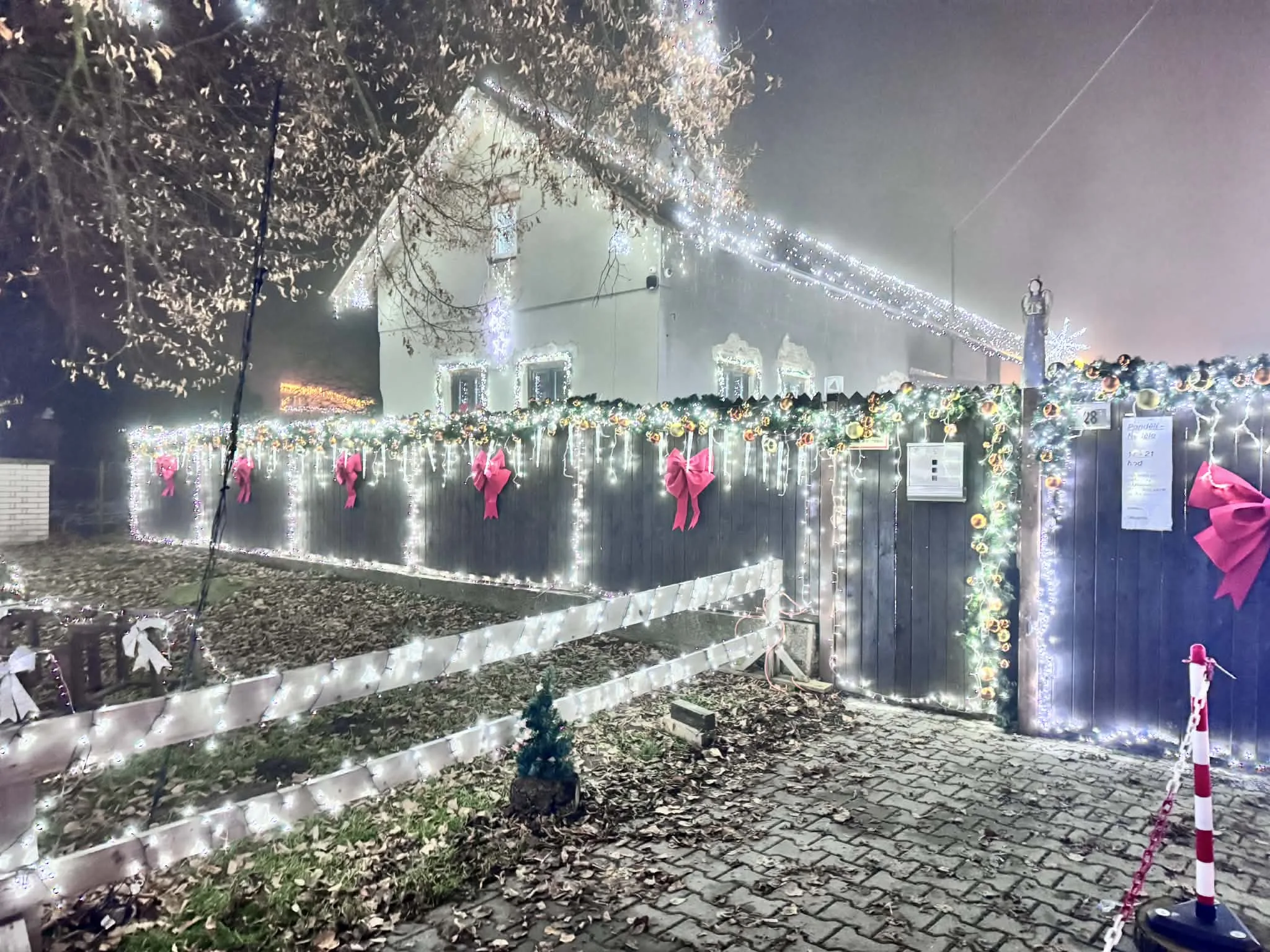 vianočná výzdoba rodinný dom v Česku Libišany