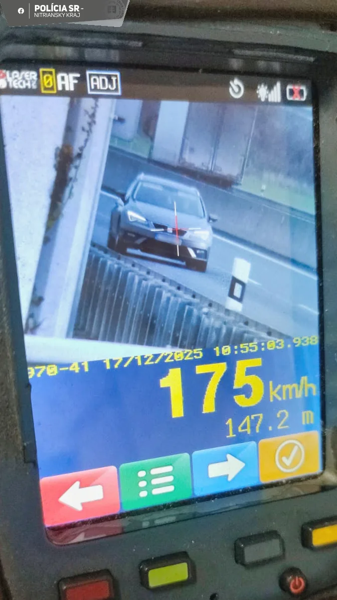 polícia vodič rýchlosť R1