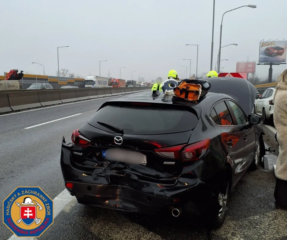 nehoda na D2 v Bratislave