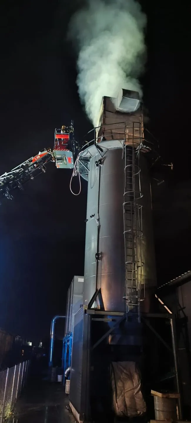 požiar v areáli firmy v Prievidzi