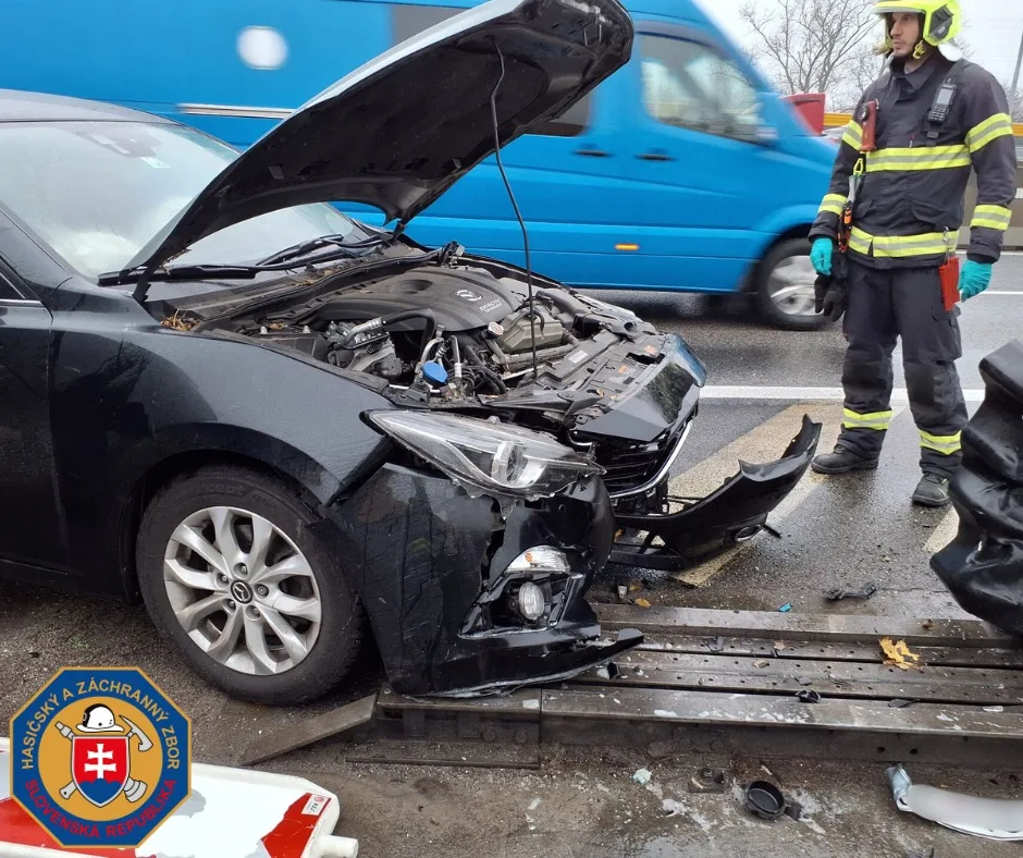 nehoda na D2 v Bratislave