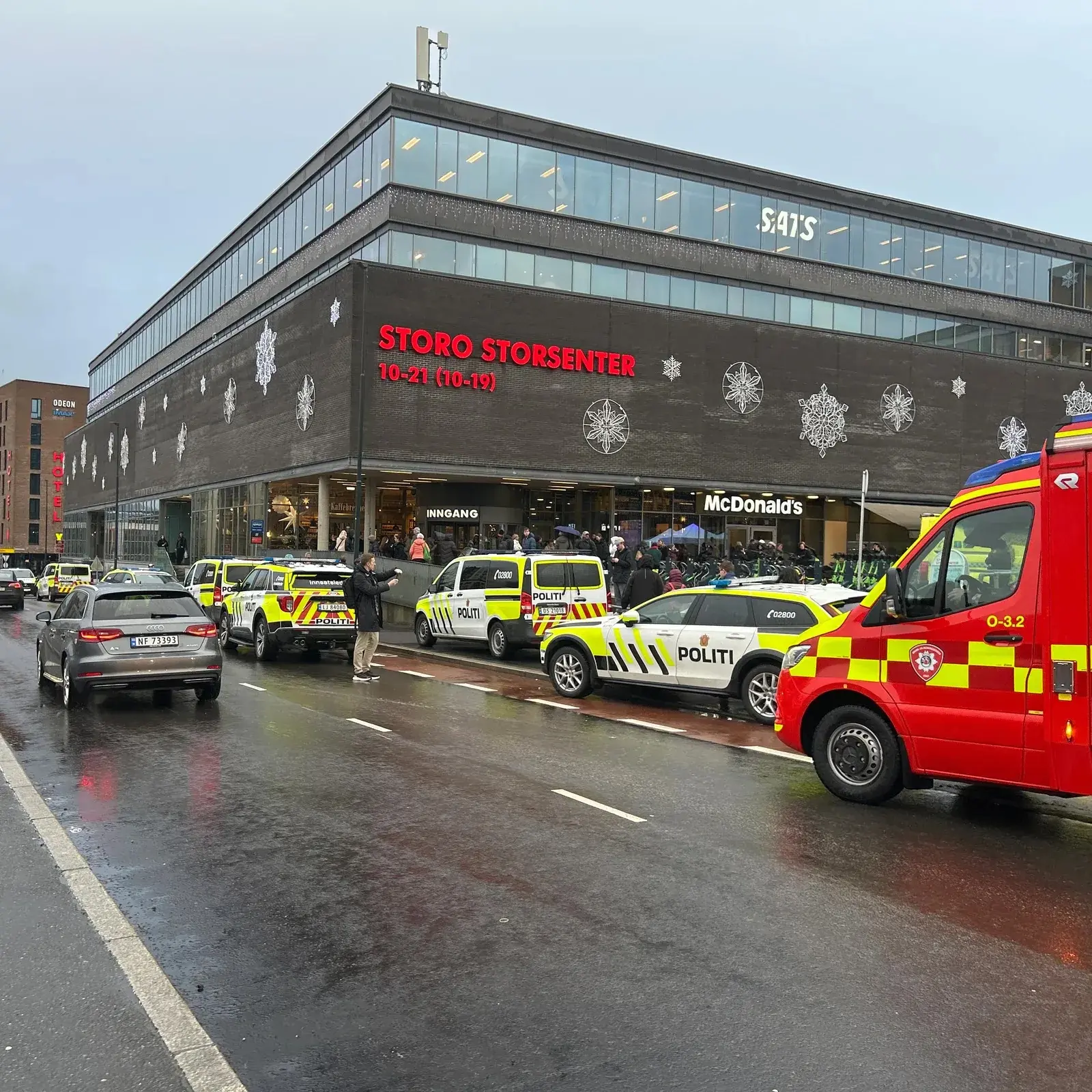 Oslo streľba nákupné centrum Storo