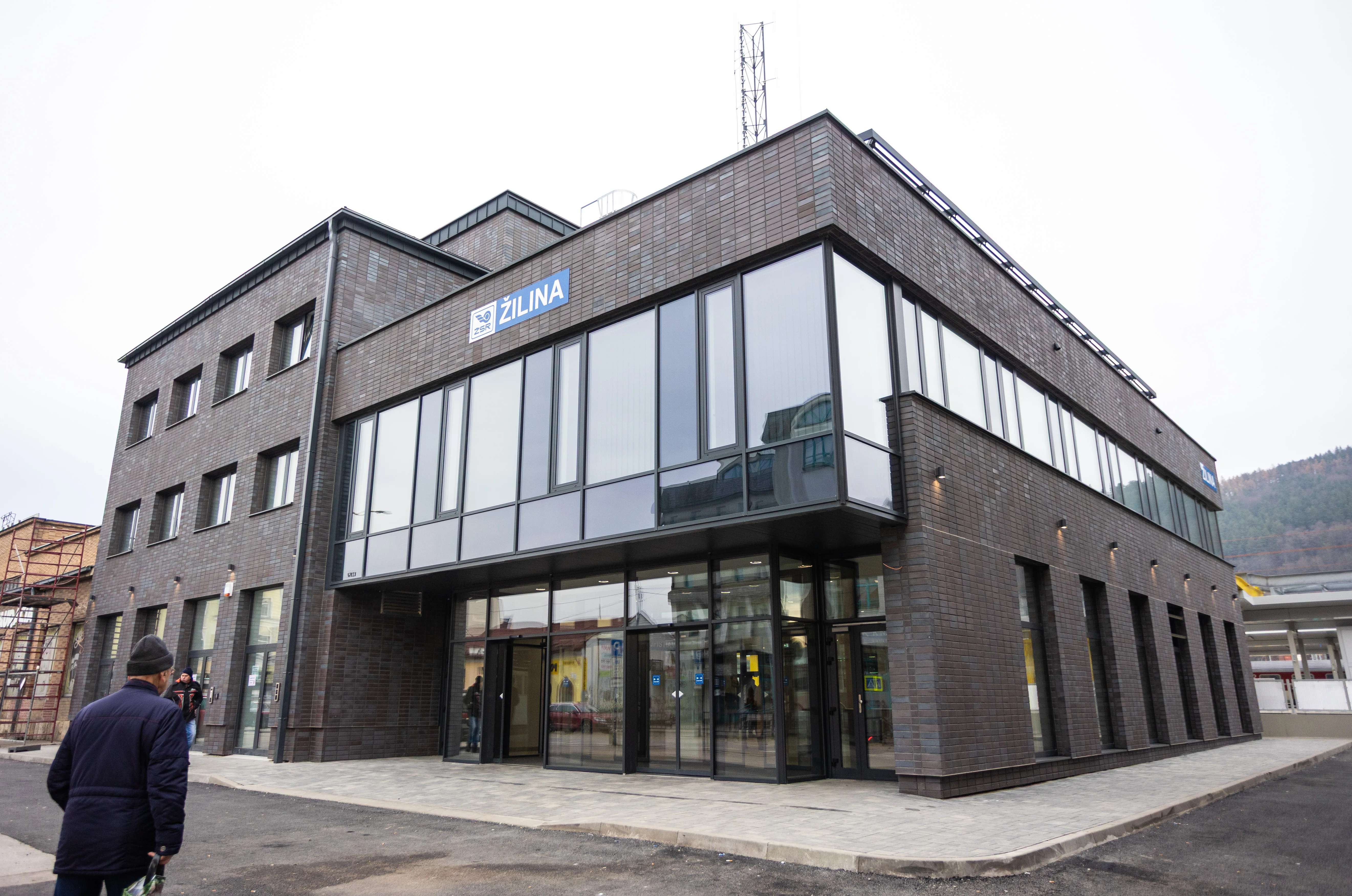 Na snímke zrekontruovaná eleznièná stanica v iline ako súèas projektu modernizácie eleznièného uzla v iline v stredu 17. decembra 2025. FOTO TASR - Daniel Stehlík *** Local Caption *** profil