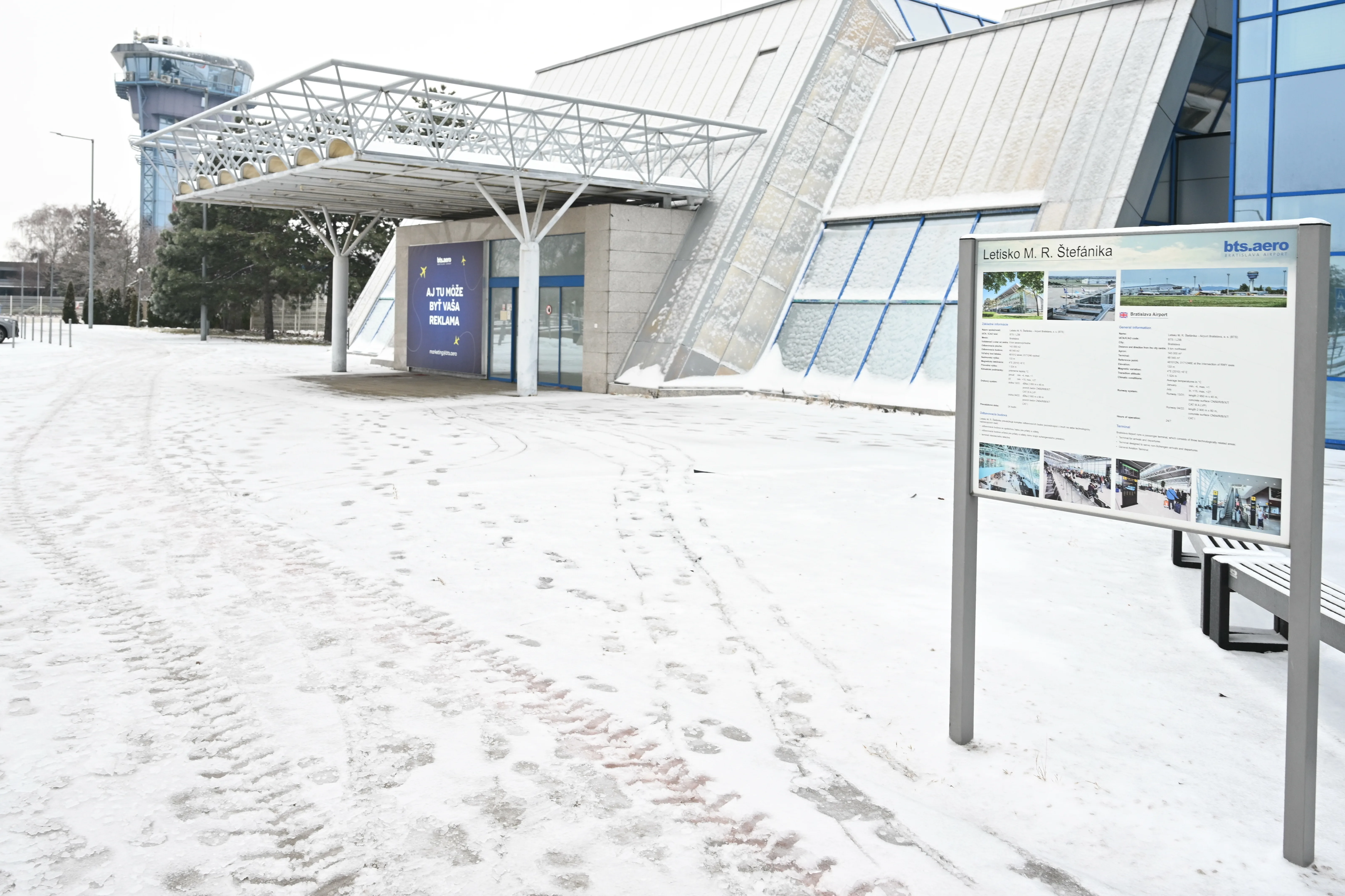 Letisko M. R. Štefánika