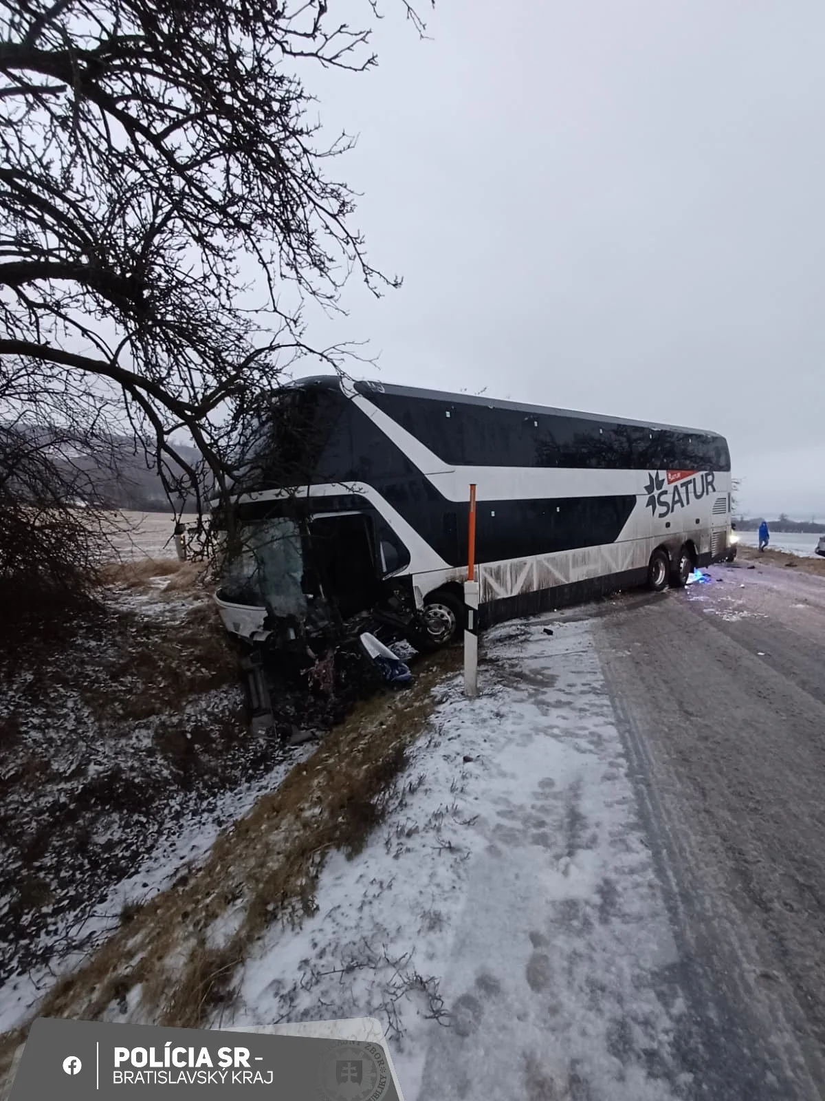 nehoda na ceste medzi Rohožníkom a Sološnicou