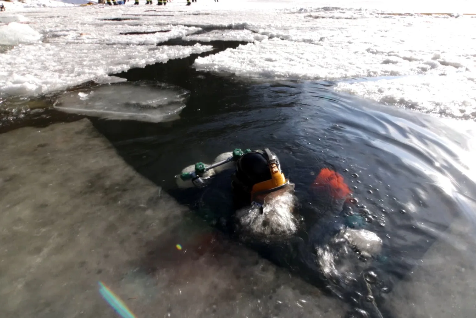 muž telo na Kaolínovom jazierku