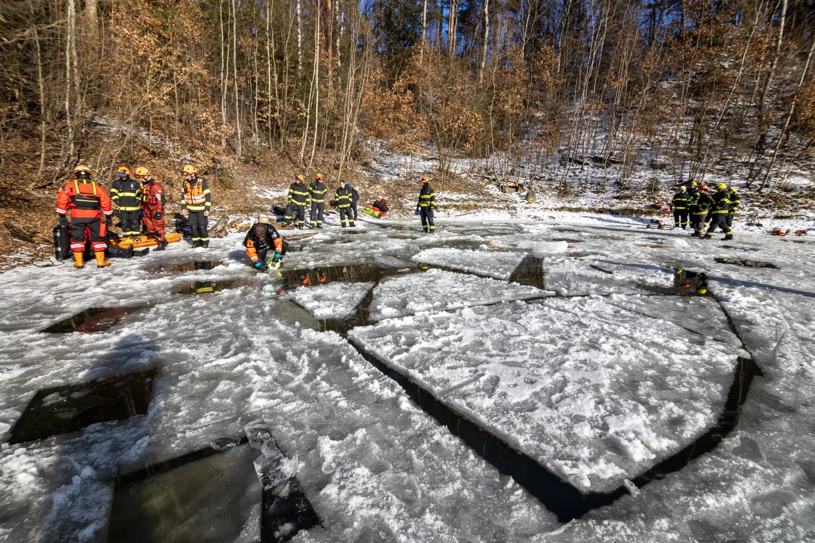 muž telo na Kaolínovom jazierku