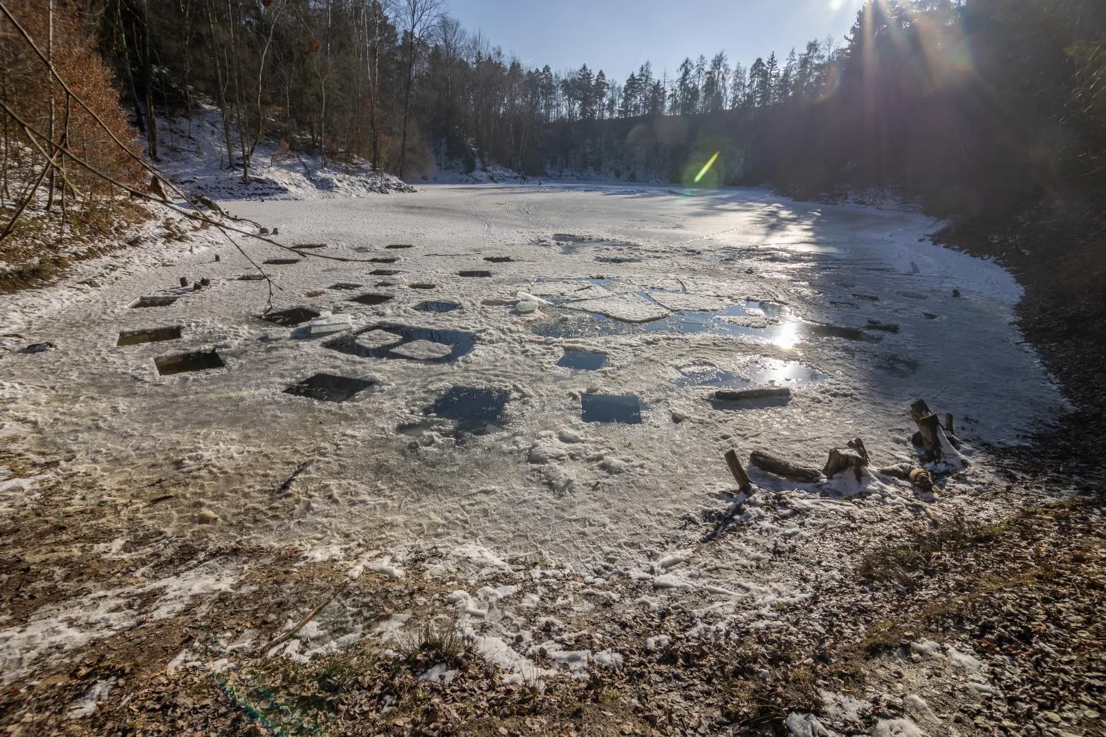 muž telo na Kaolínovom jazierku