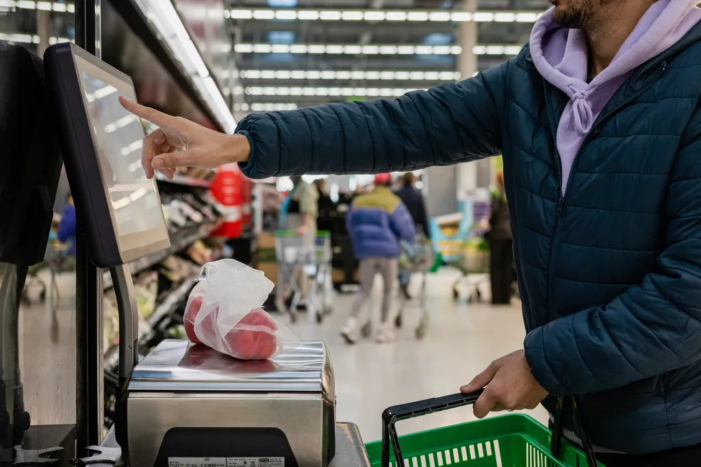 samoobslužná pokladňa nákup