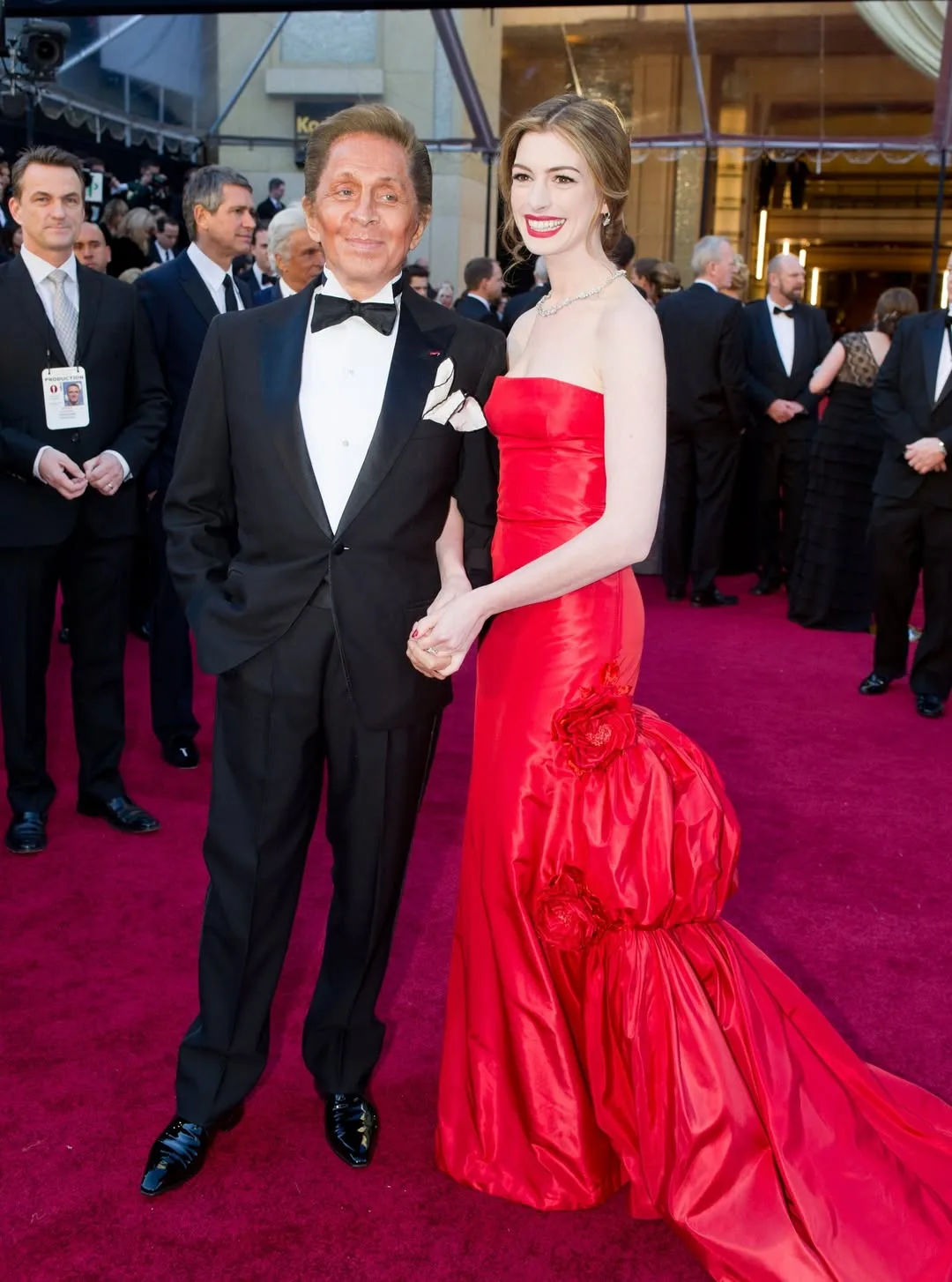 Anne Hathaway, Valentino, Oscary, šaty, 2011