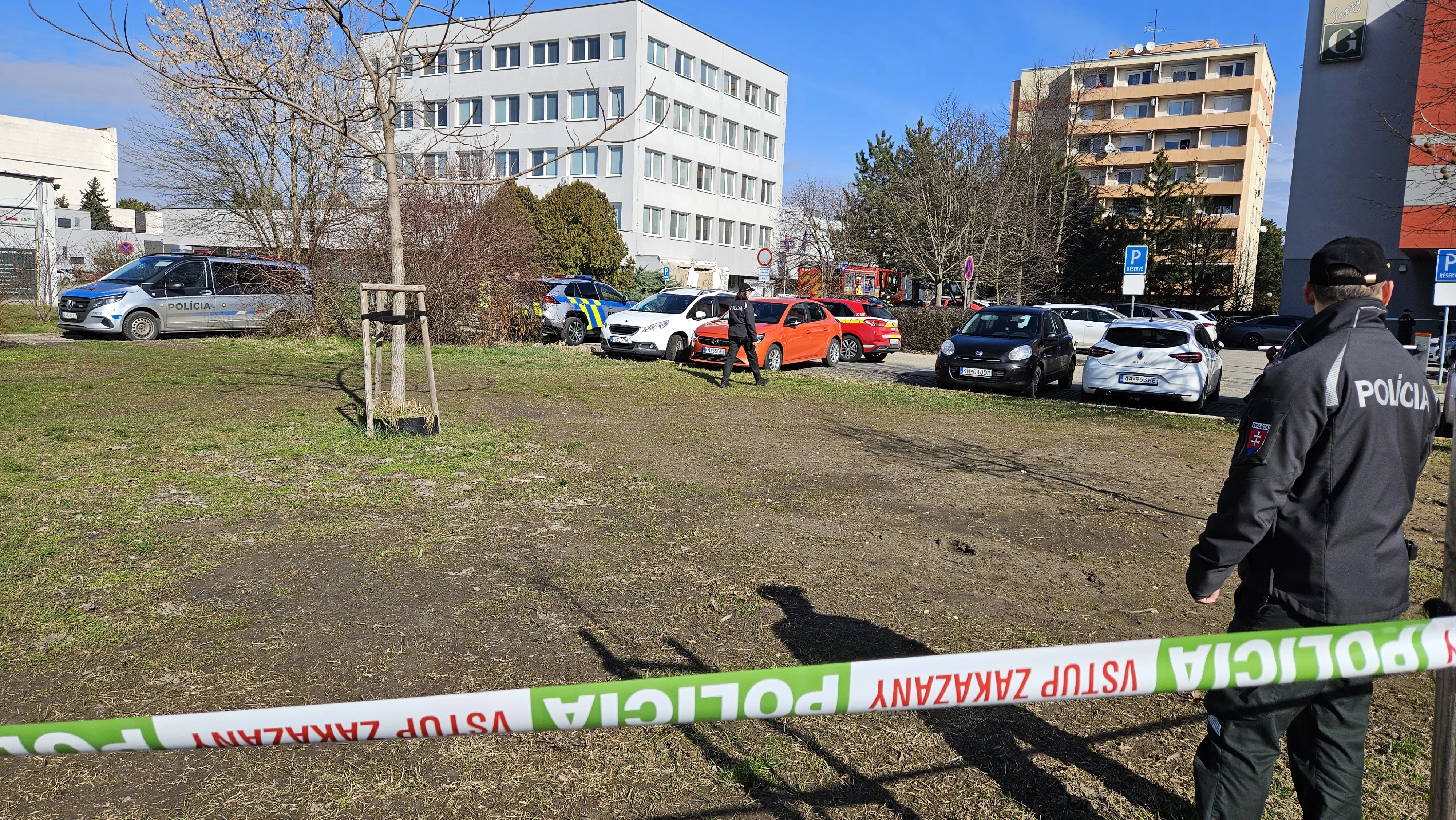Komárno klientske centrum strecha pád úmrtie