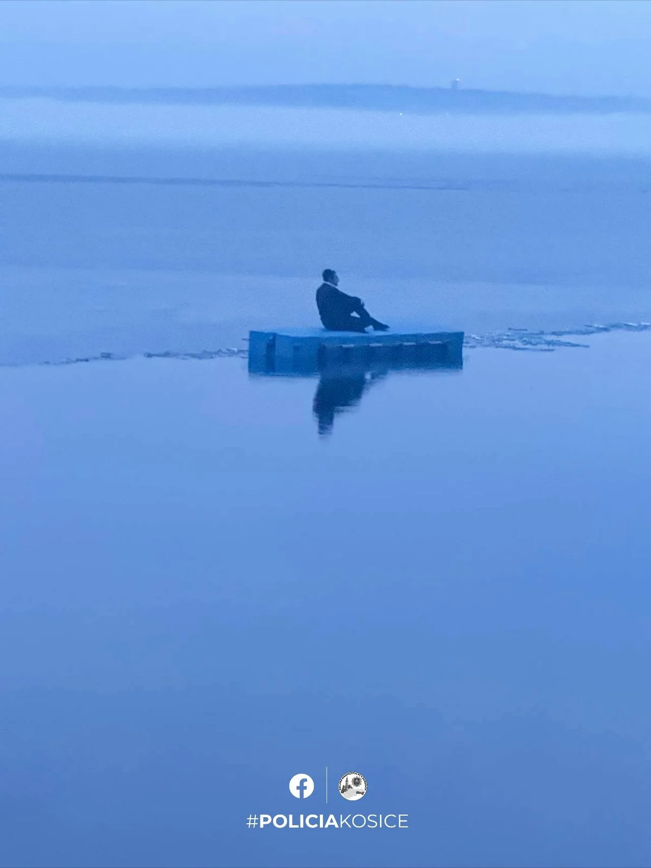 muž na ulomenom móle na Zemplínskej šírave