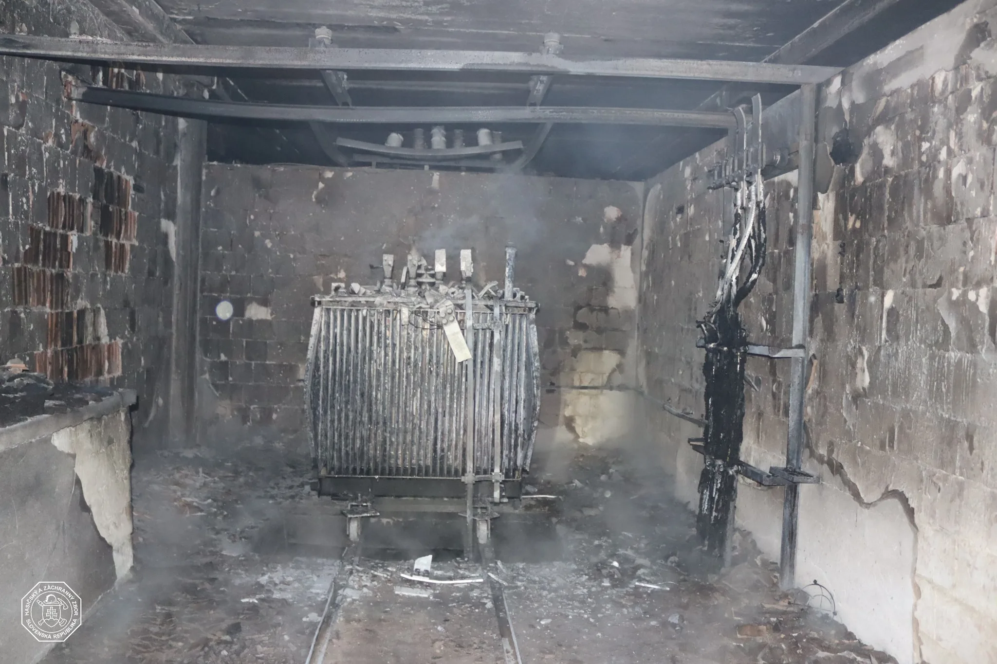 hasiči trafostanica v Karlovej Vsi