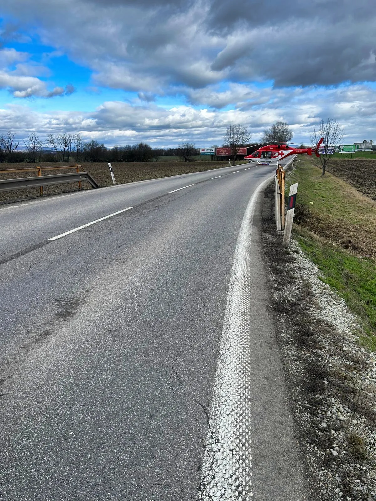 nehoda na ceste I/51 v obci Horná Seč v smere na Levice