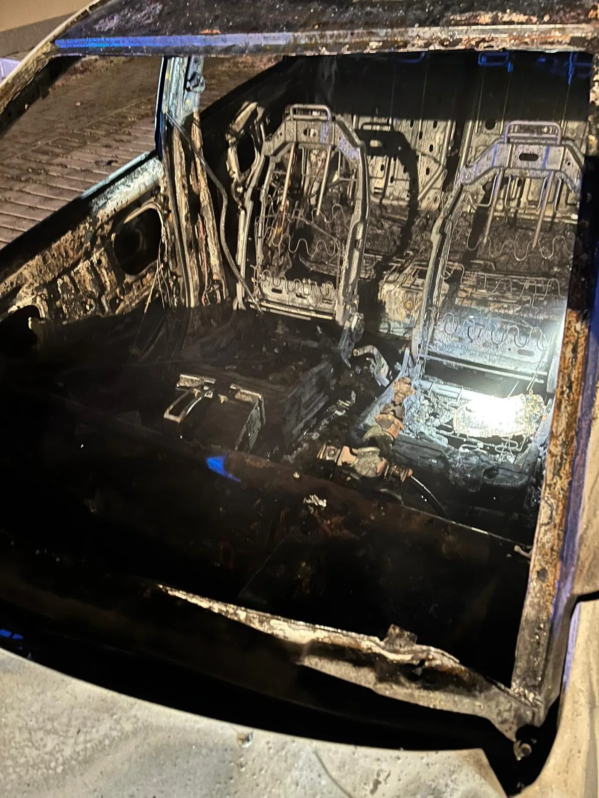 Hluboká nad Vltavou požiar auto