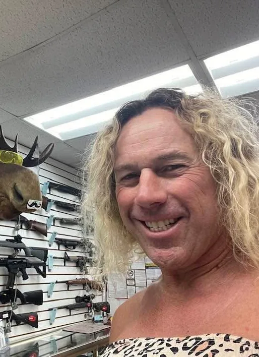 streľba na mládežníckom hokejovom zápase USA Rhode Island