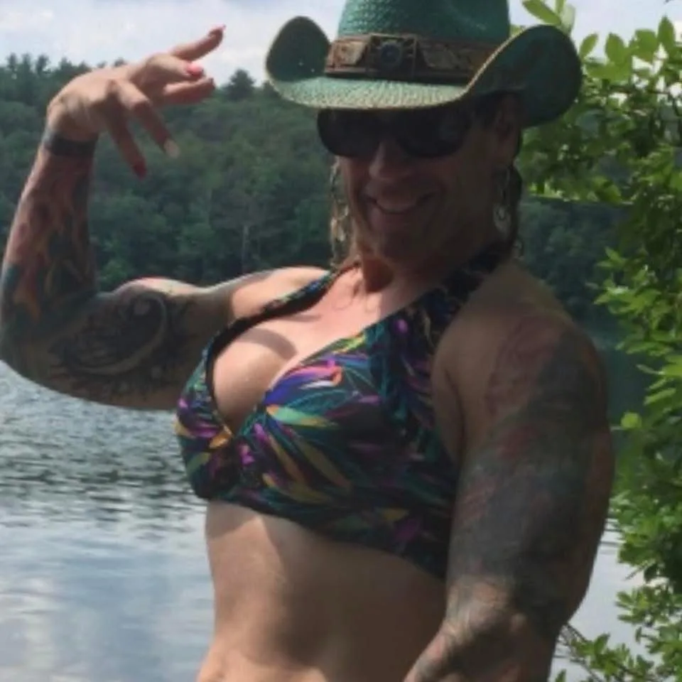 streľba na mládežníckom hokejovom zápase USA Rhode Island