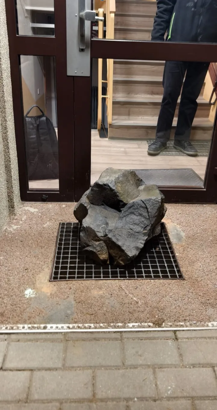 balvan, panelák, vchod, Česká Lípa